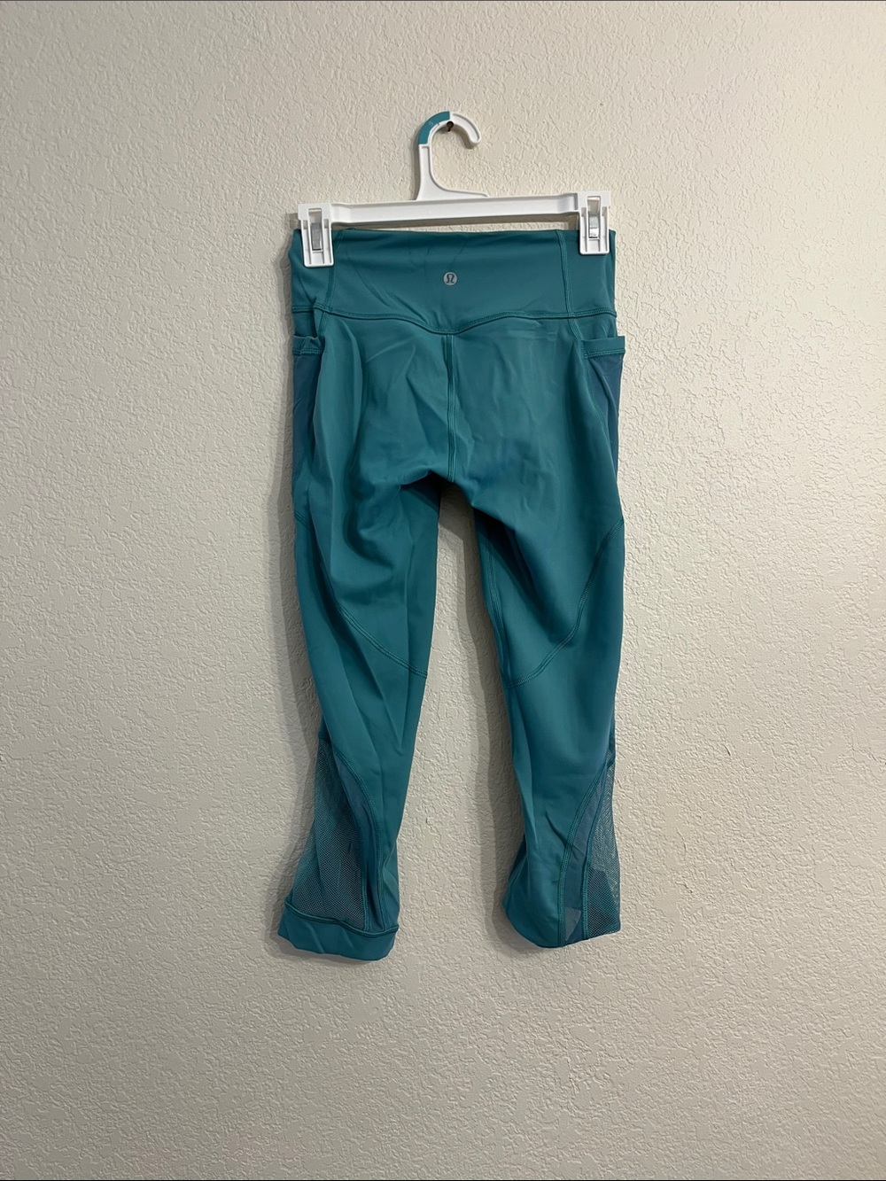 lululemon athletica Teal Cropped Performance Leggings with Mesh Panels